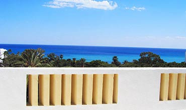 Studio meublé pas cher prés de la mer avec grande terrasse à Hammamet Tunisie
